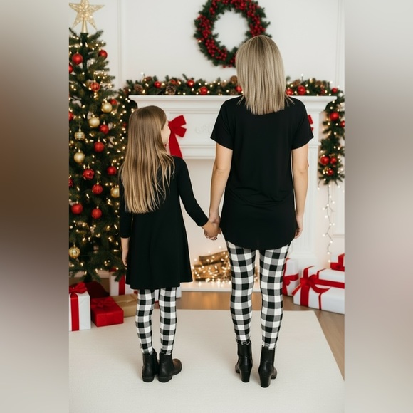 XPlus NEW Christmas Black White Plaid Leggings, Soft Holiday Pants - Picture 7 of 10